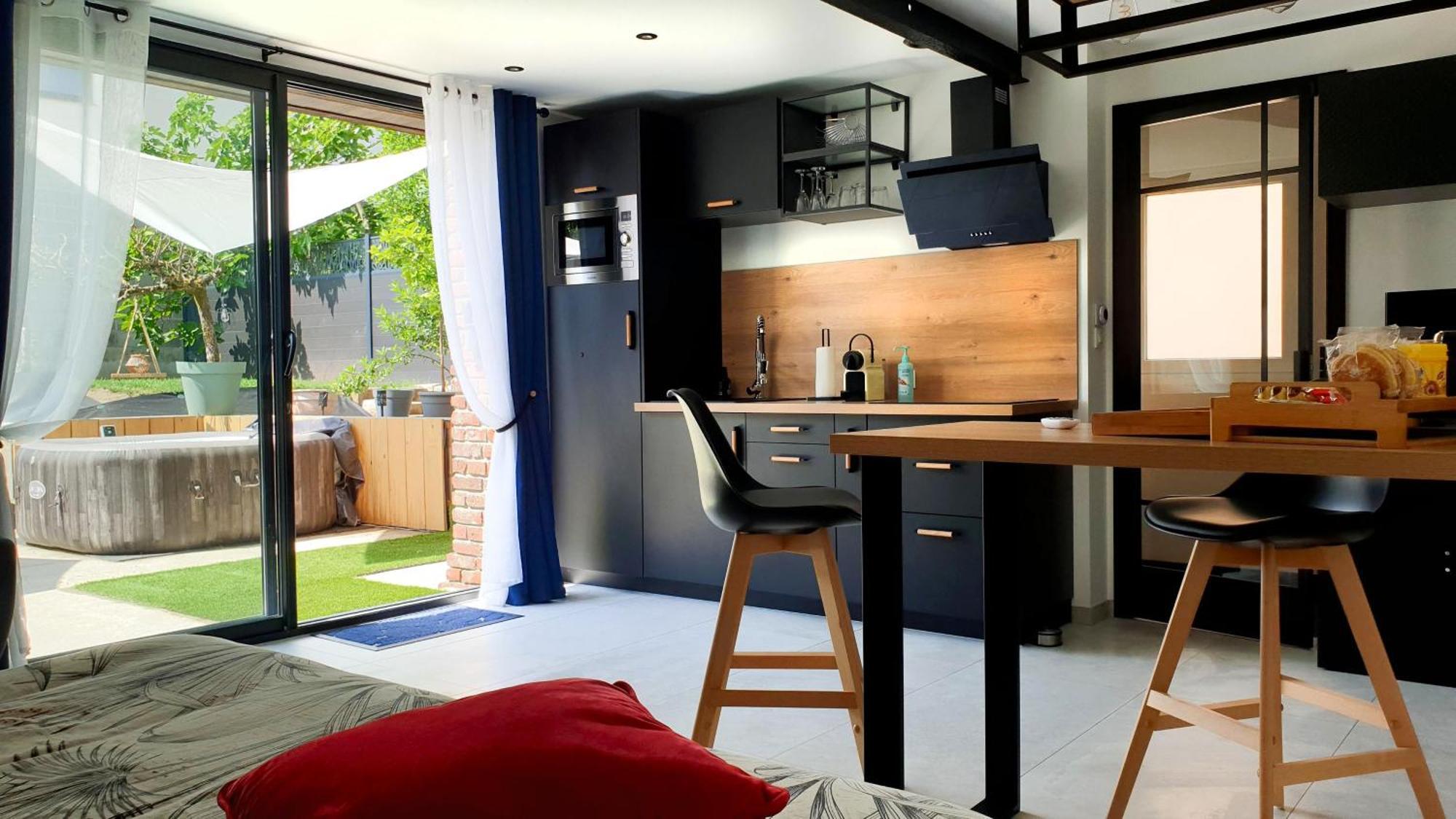 Gary Suite - Studio Cosy, Spa Et Jardin Privatif A 4 Min De Cambrai Awoingt Exteriör bild
