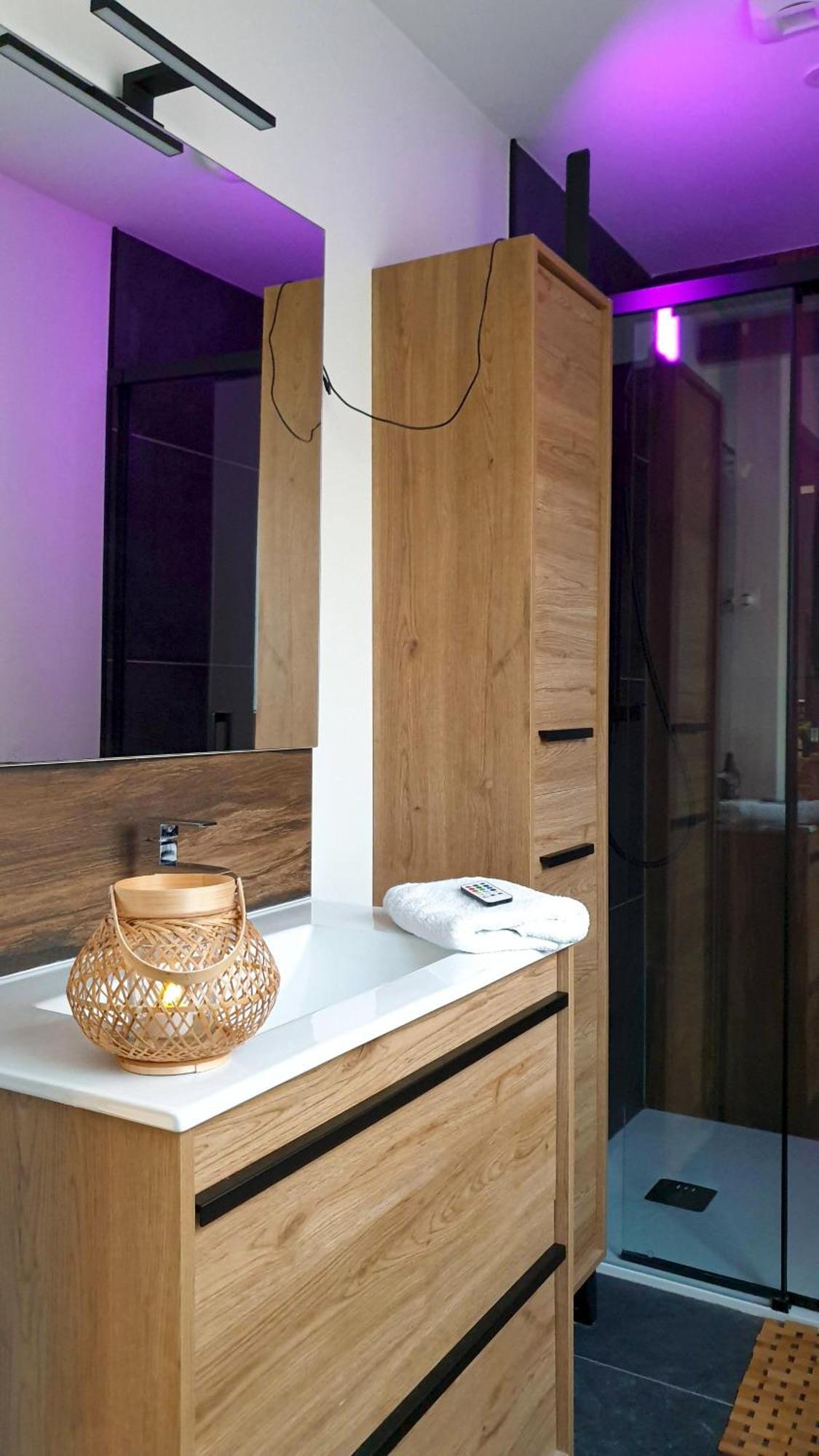 Gary Suite - Studio Cosy, Spa Et Jardin Privatif A 4 Min De Cambrai Awoingt Exteriör bild
