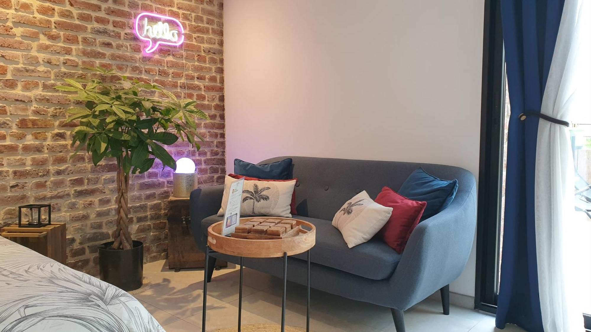 Gary Suite - Studio Cosy, Spa Et Jardin Privatif A 4 Min De Cambrai Awoingt Exteriör bild